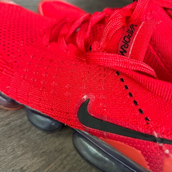 Nike vapor max Red Flyknit - Picture 13 of 17
